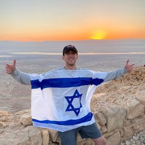 Meet your Posher, Justin